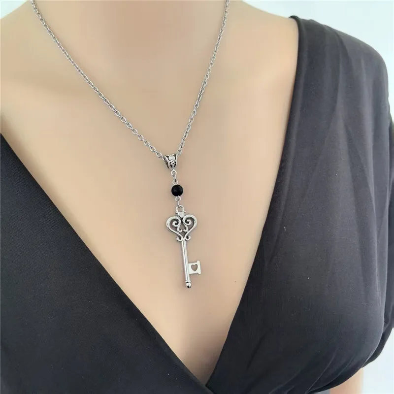 European and American Trendy Personalized Imitation Volcanic Stone Bead Heart Key Necklace for Women, New Jewelry, Holiday Gift