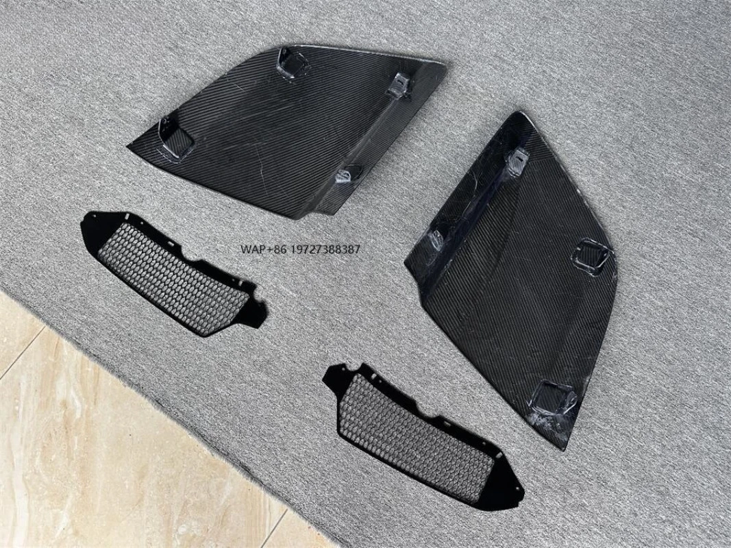 

Replacement Parts Style Dry Carbon Fiber Side Door Fenders Blade Panels Air Vent for R8 2016-2024
