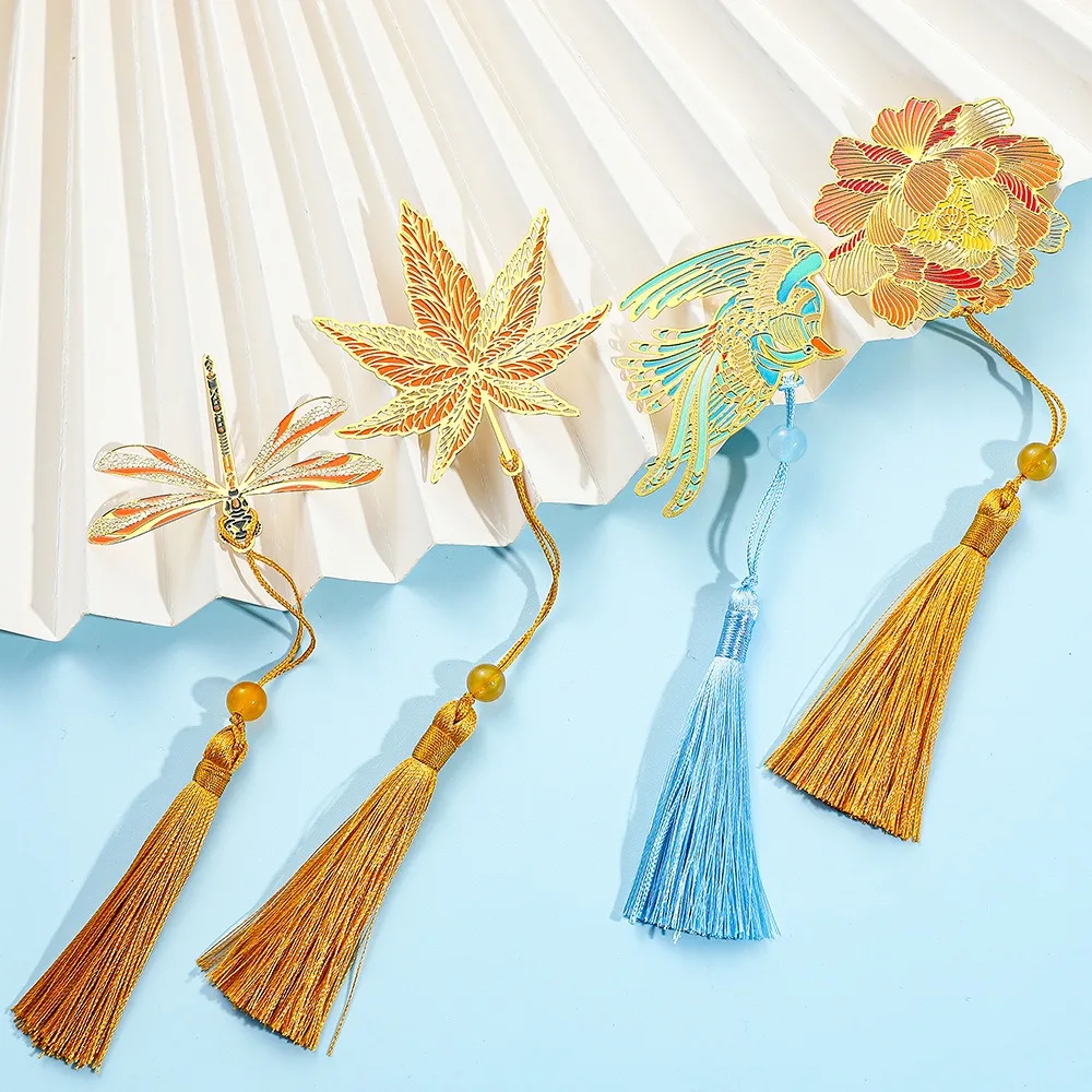 4pcs/set Hollow Brass Chinese Style Bookmarks with Tassel Flower Pattern Reading Marker Retro Book Page Marker Teachers'Day Gift