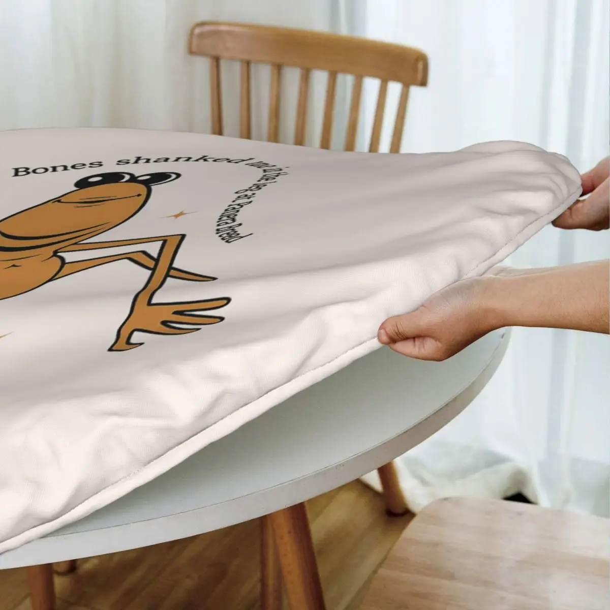 Marcus The Worm Robert Help Meme Brain Rot Waterproof Round Tablecloth Oilproof Table Cloth Kitchen Events Dining Table Cover