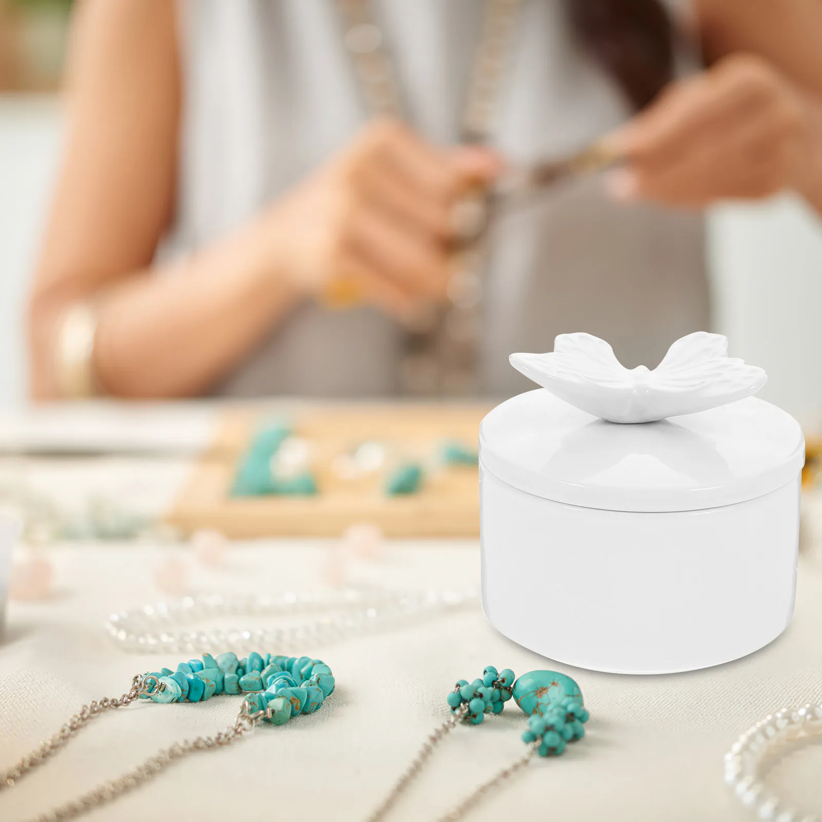 

Керамическая шкатулка для хранения украшений с крышкой, многофункциональный органайзер простой формы для ожерелий, серег, браслетов, декор для дома и рабочего стола