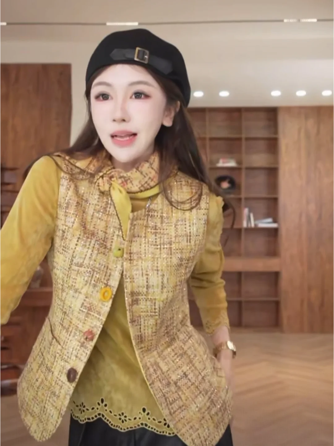 

Faionable Slim Fit Quilted Vest Top by GuXiang for Autumn Casual Outerwear round Ne Single Button Regular Length Polyester