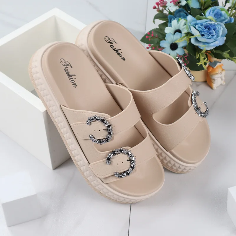 Modische Damen-Sandalen mit dicker Sohle – Flip-Flops mit verstellbarem Riemen, flache Strand-Slipper mit offener Zehenpartie für den Sommer im Freien – Detail 10