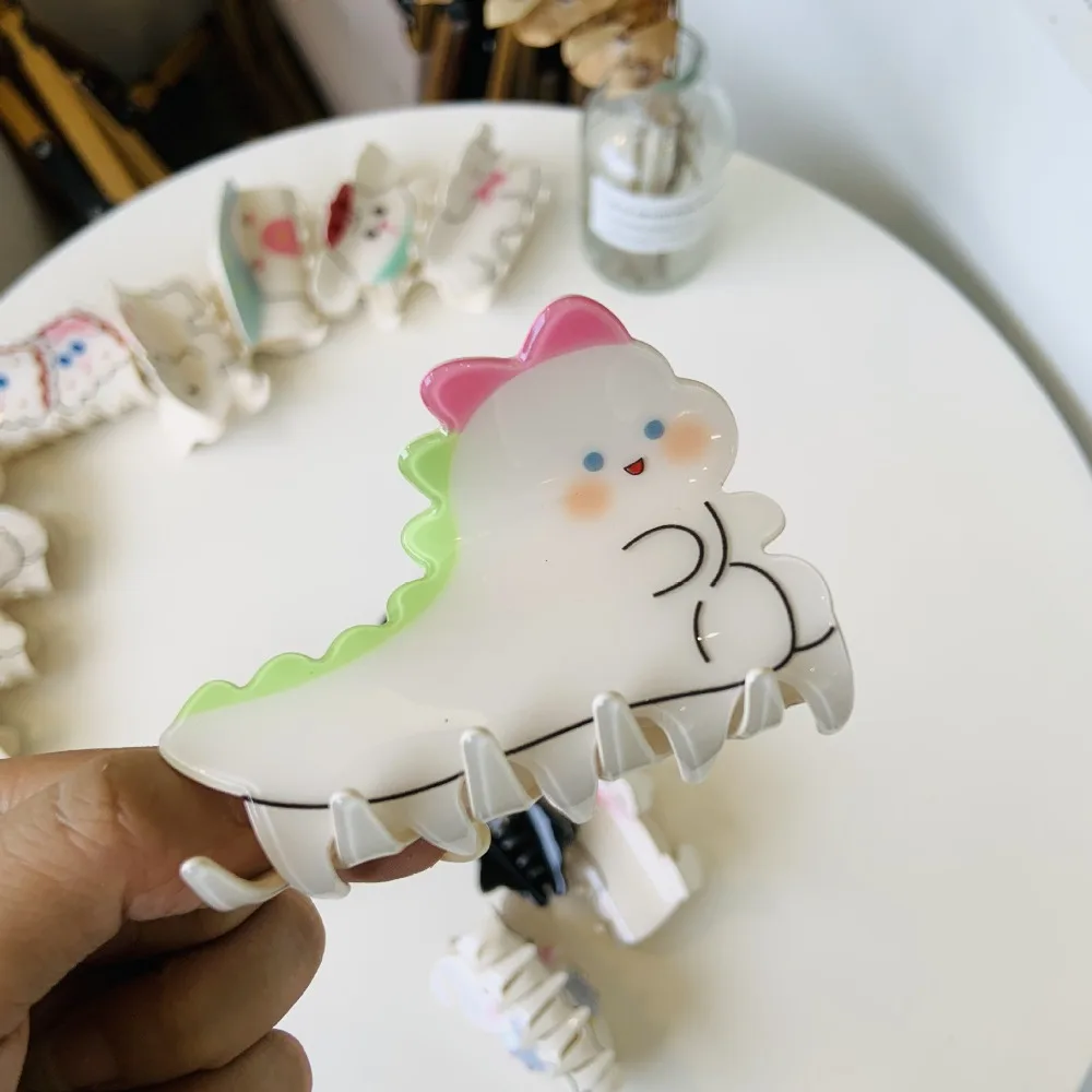 

Creative Waterproof Cartoon Animal Shark Clip Korean Style Sweet Acrylic Hair Claw Koala Dog Women Hair Accessories Daily