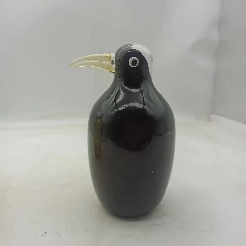 Colored bird tabletop ornament amber black retro contrasting color blown glass crafts glazed craftsmanship