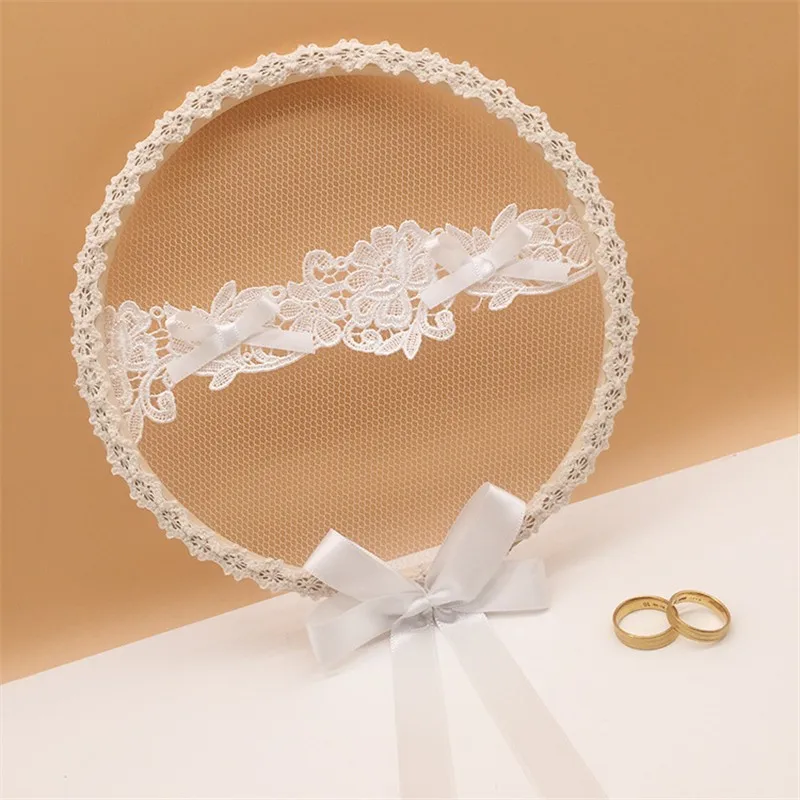 1pcs White Wood Lace Round Ring Pillow Holder Cushion Bearer Engagement Photo Props Wedding Decor Proposal Marriage Ring Pillow