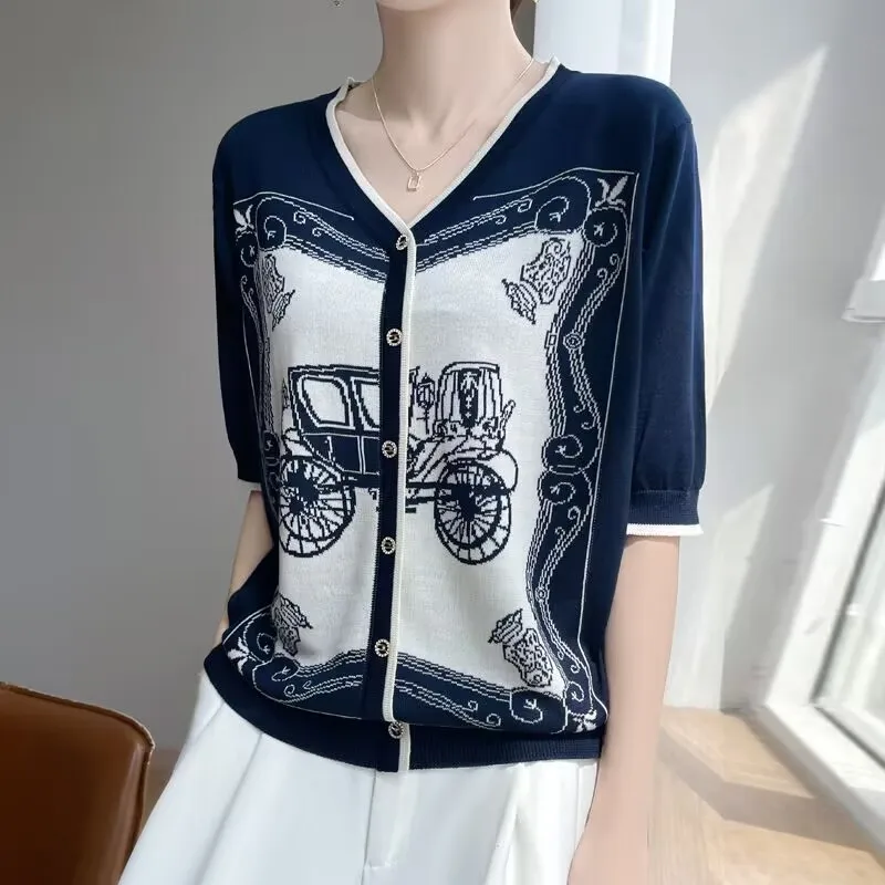 

2025 New Summer Women's Cardigan Short Sleeved Carriage Blue V-Neck Knitted Shirt Retro Printed T-Shirt Casual Thin Loose Top
