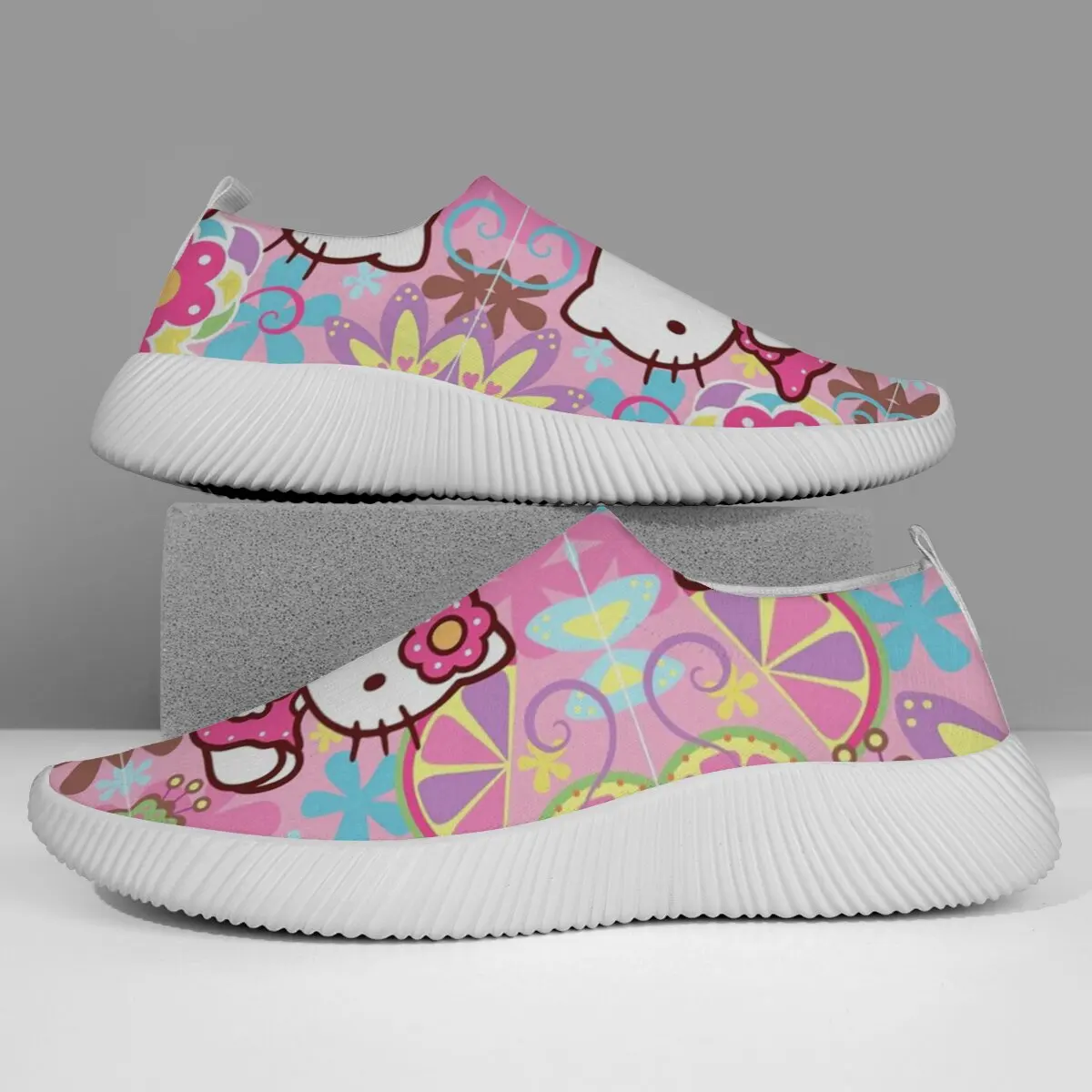 حذاء ديزني هالو كيتي للنساء خفيف الوزن للاستخدام الخارجي، حذاء مشي غير قابل للانزلاق يسمح بمرور الهواء، حذاء كاجوال سهل الارتداء