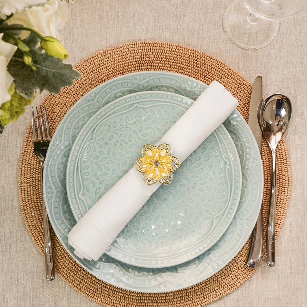 

24pcs Napkin Rings Metal Flower Shape Hollow Out Table Decor For Wedding Party Banquet Home Restaurant Use