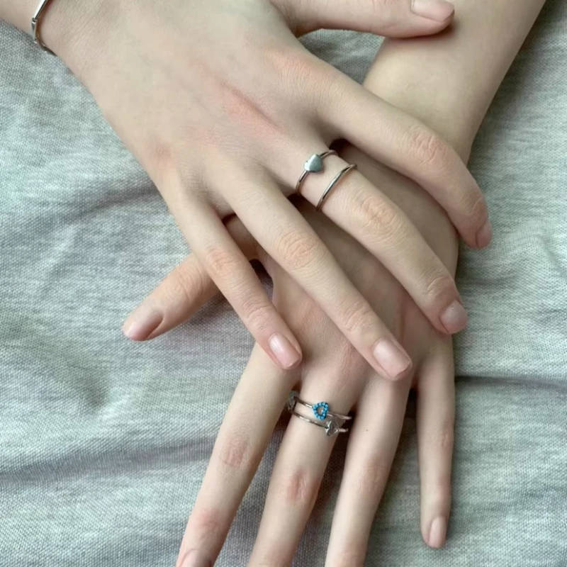 

Simulation silicone hand model jewelry product shooting with fake bracelet chain display model live prop ornament