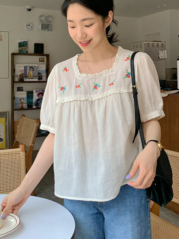 

Retro Embroidered Flower Lace Collar Loose Women's Shirt Korean Style Bubble Sleeve Polyester Fiber Short Sleeve Regular Length
