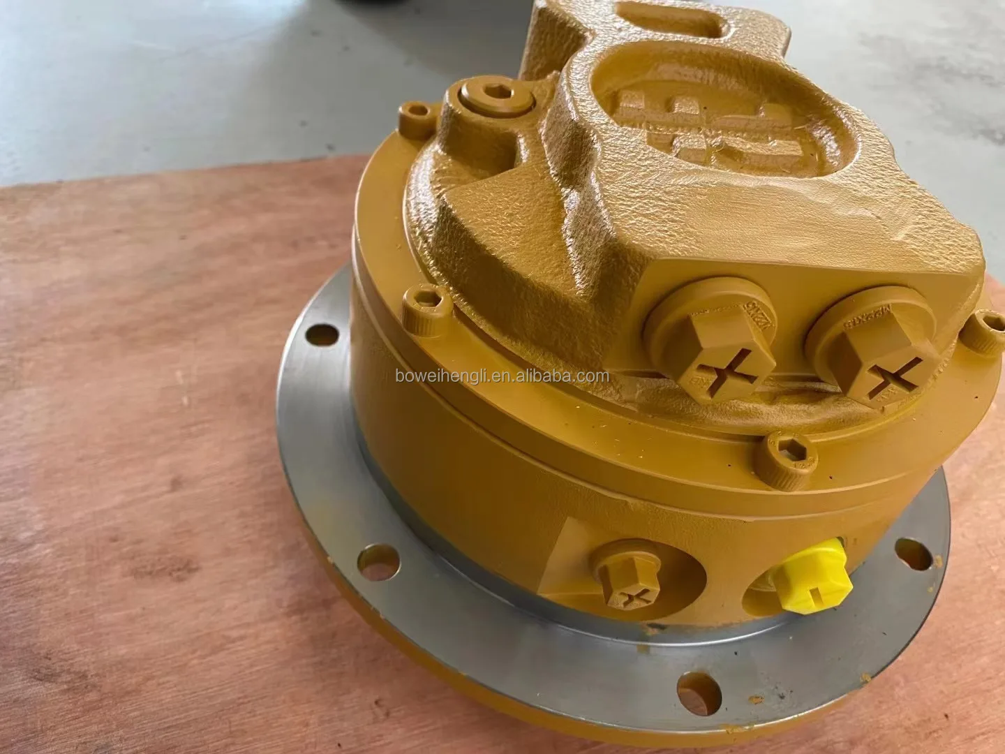 НОВИНКА 01243764   ГИДРАВЛИЧЕСКИЙ ДВИГАТЕЛЬ ДЛЯ ДЕВОЙ ШАМ HD10 HD12 HD13 Ролик