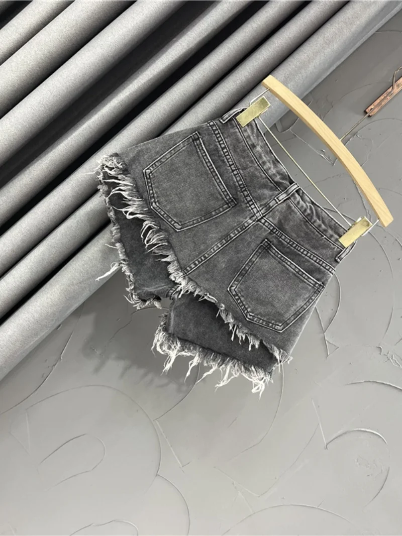 Mode Löcher Raw Edge Denim Shorts Frauen 2025, Sommer Neue Streetwear Frau A-Linie Zerrissene Breite Bein Jean Shorts hot Pants Ttendy
