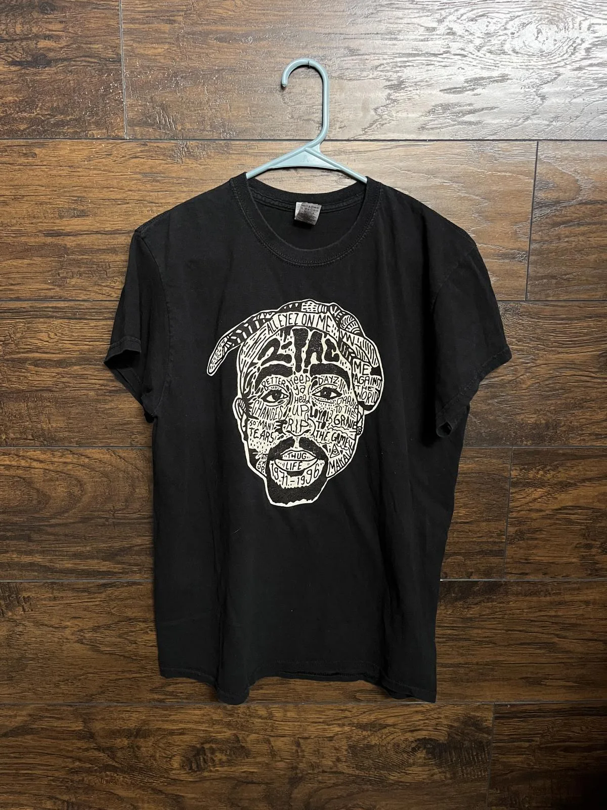 2Pac Memorial T Shirt Tupac Shakur Art Rip M