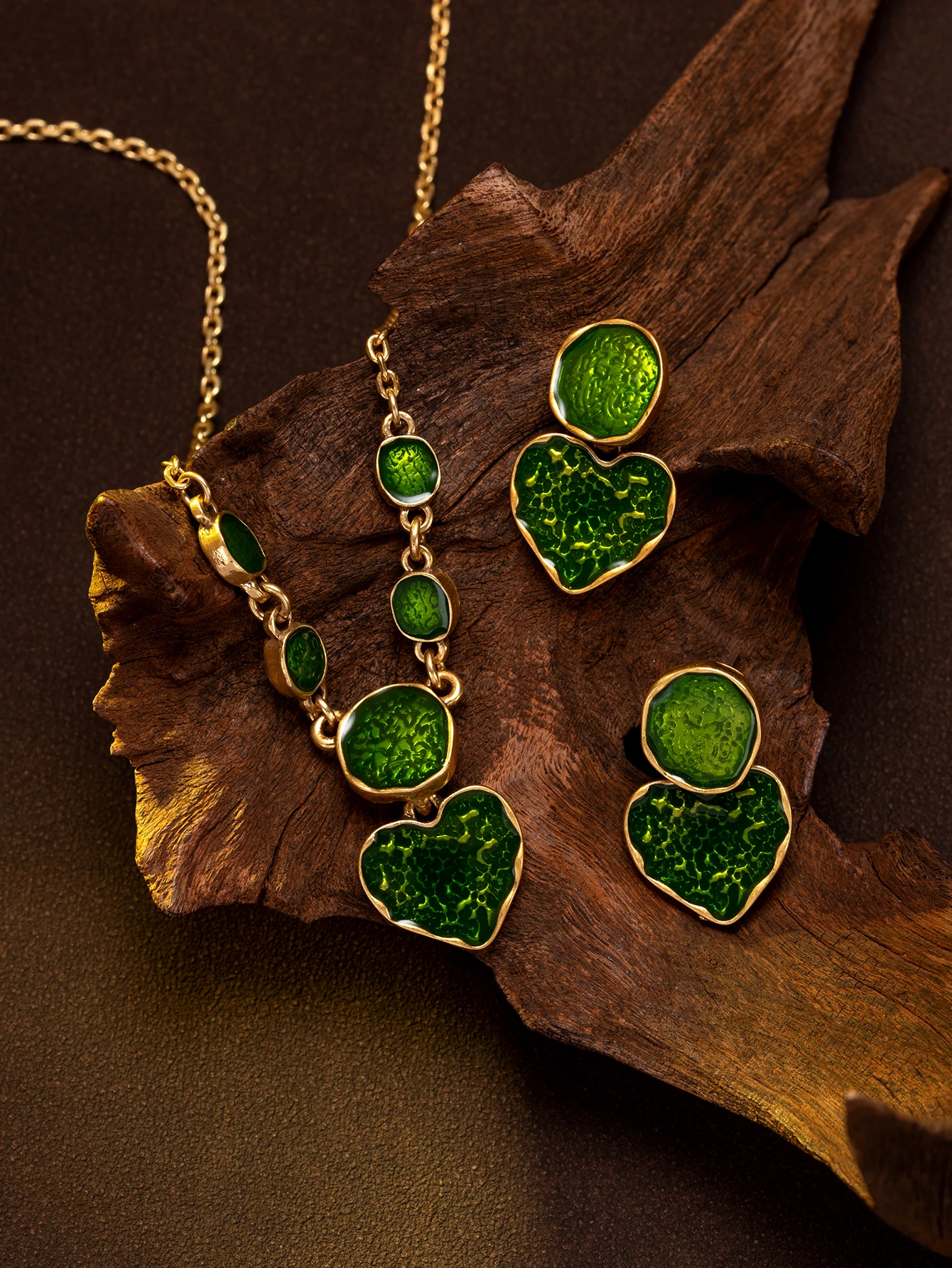 French-Style Vintage Cracked Green Glass Heart-Shaped Clavicle Chain, Niche Gentle Heart-Shaped Jewelry Two-Piece Set