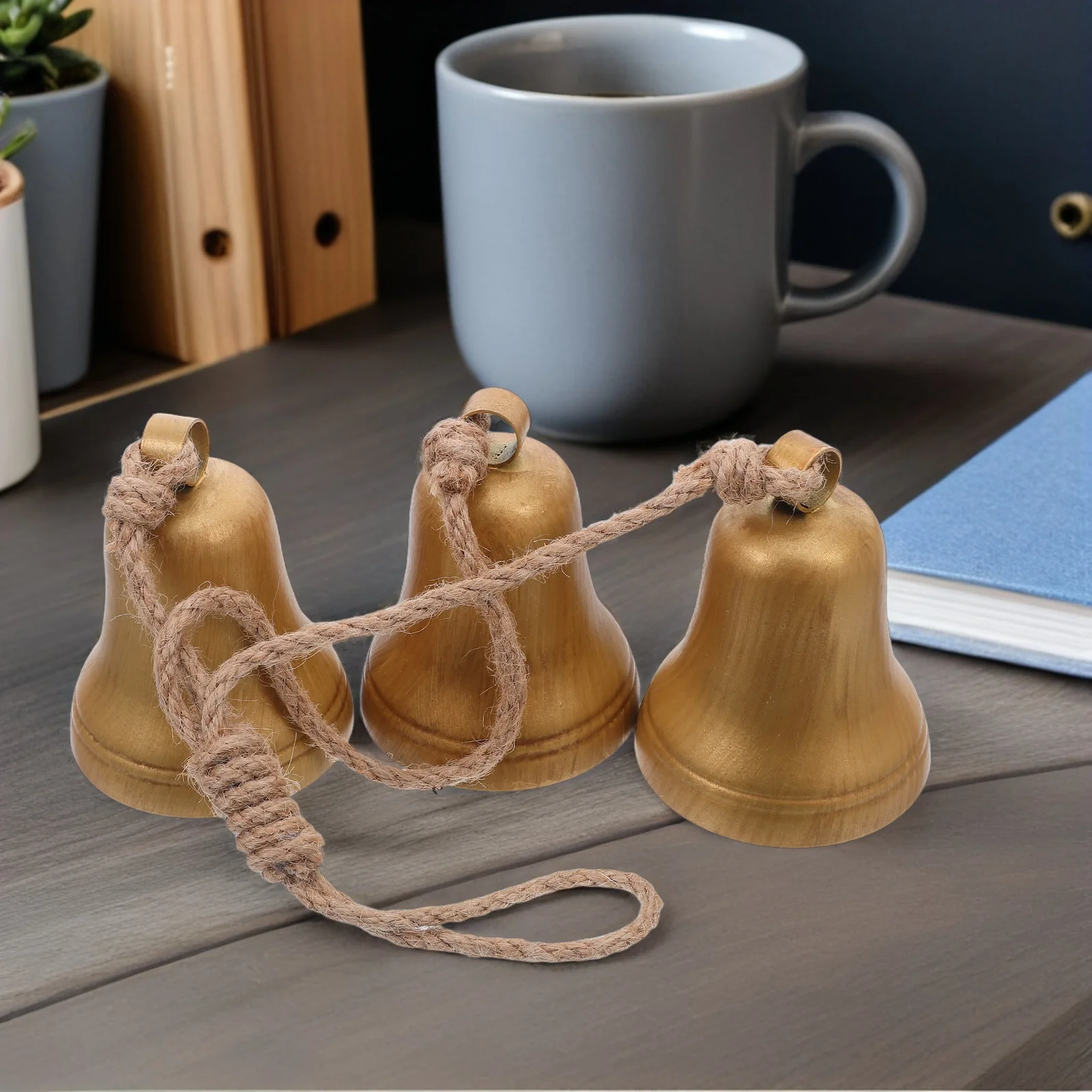 

1Set Hanging Cow Bell Vintage Iron Bells Decorative Metal Pendant Rustic Outdoor Garden Porch Decoration Rusty Craft Bells