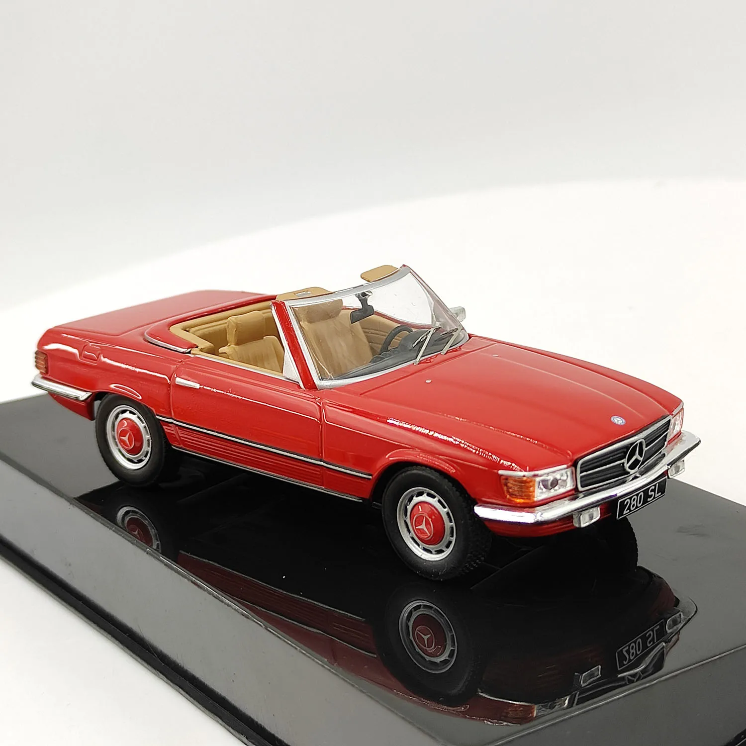 Diecast IXO 1/43 Schaal Benz 280 SL (R107) 1979 Converteerbare Legering Model Auto Collectible Toy Gift Souvenir Display Ornament