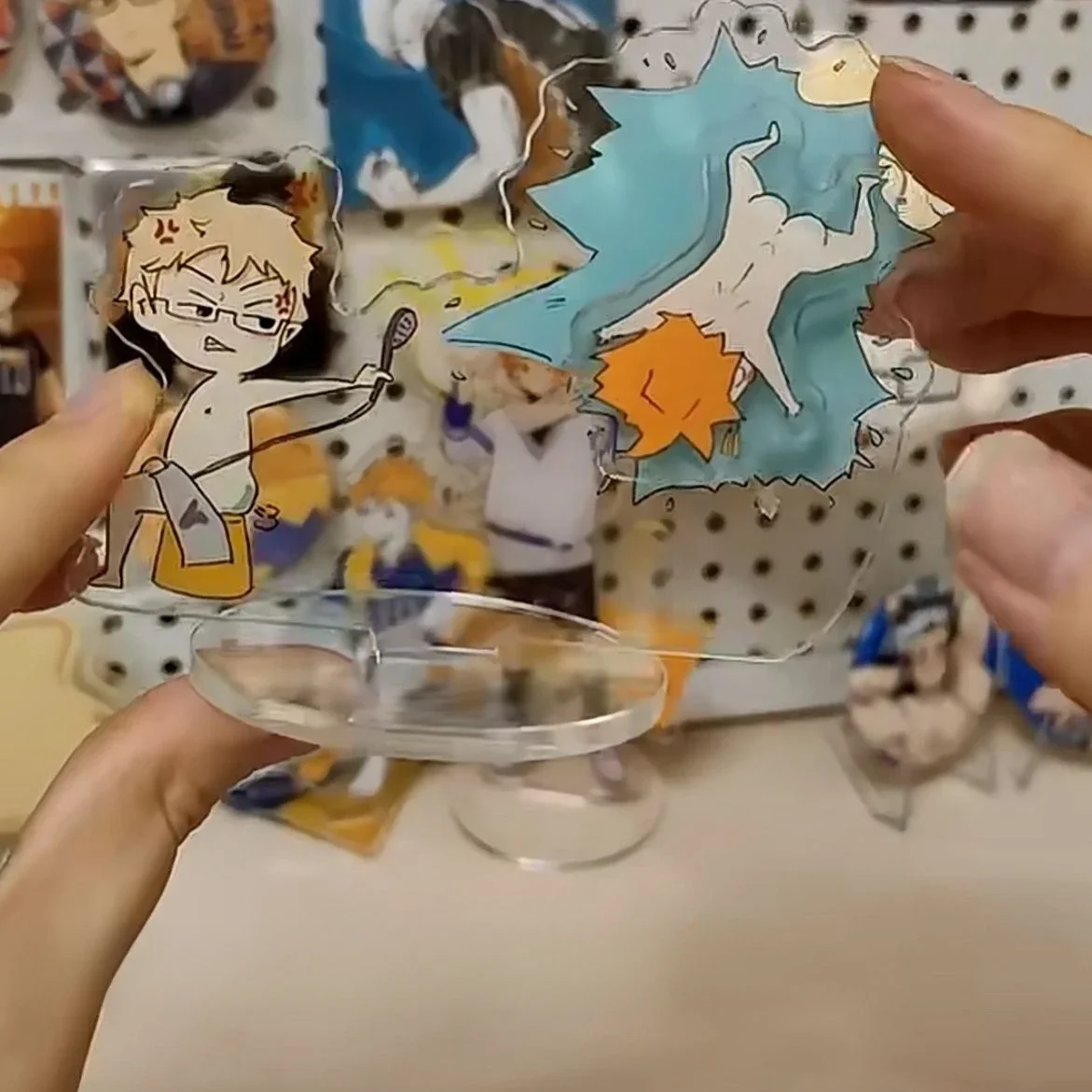 

Game Anime Haikyuu!! Shoyo Hinata Cosplay Cute Rotary Stand Desktop Ornament Acrylic Standing Sign Decoration Creative Xmas Gift
