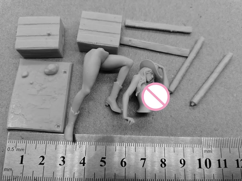 Figurka Minis zabawki chłopięce odlewanie ciśnieniowe 1/24 skala West Cowgirl Model z żywicy zestawy do budowania niezmontowane i niepomalowane Hobby Diorama