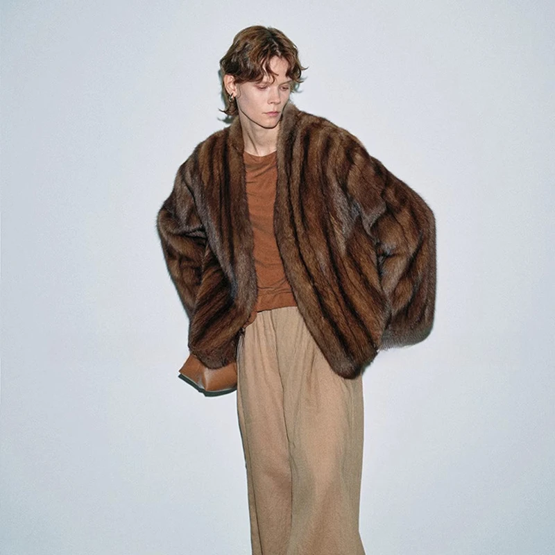 Ftangaiur Winter Damen Russian Sable Gypsophila Nerzmantel V-Ausschnitt Maßgeschneiderte Damen Luxus Medium Real Nerz Pelzmäntel