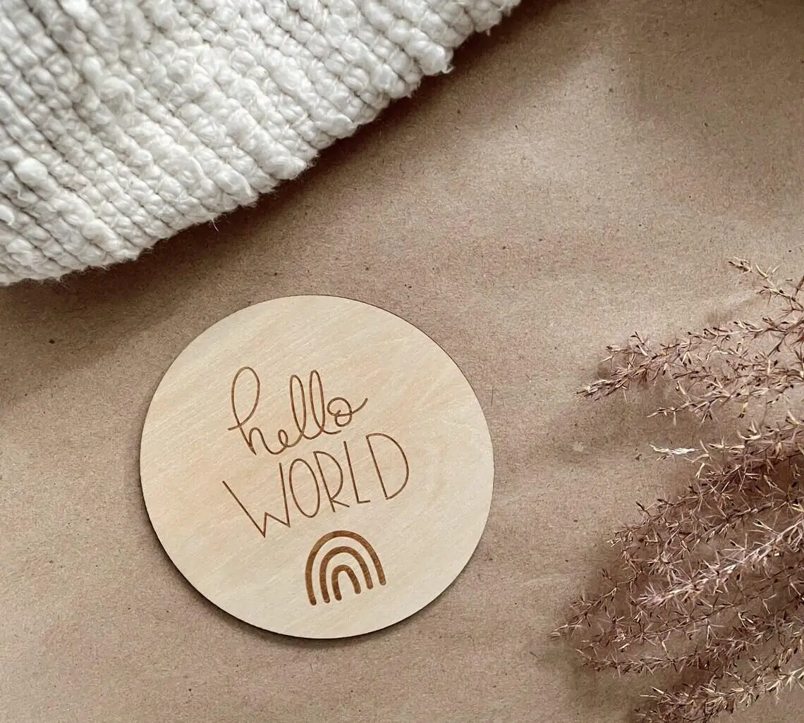 1pcs Hello World Baby Birth Announcement Wooden Disc Sign  Newborn Baby Shower Gift Photo Prop Arrival Plaque