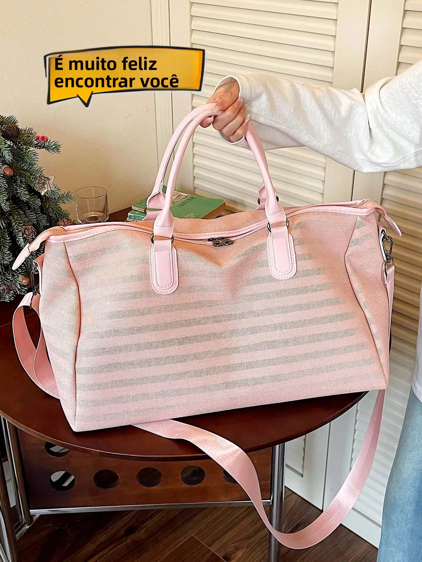 large-capacity-travel-bag-women's-crossbody-handbag-lightweight-carry-on-bag-fashionable-trendy-polyester-fabric-foldable