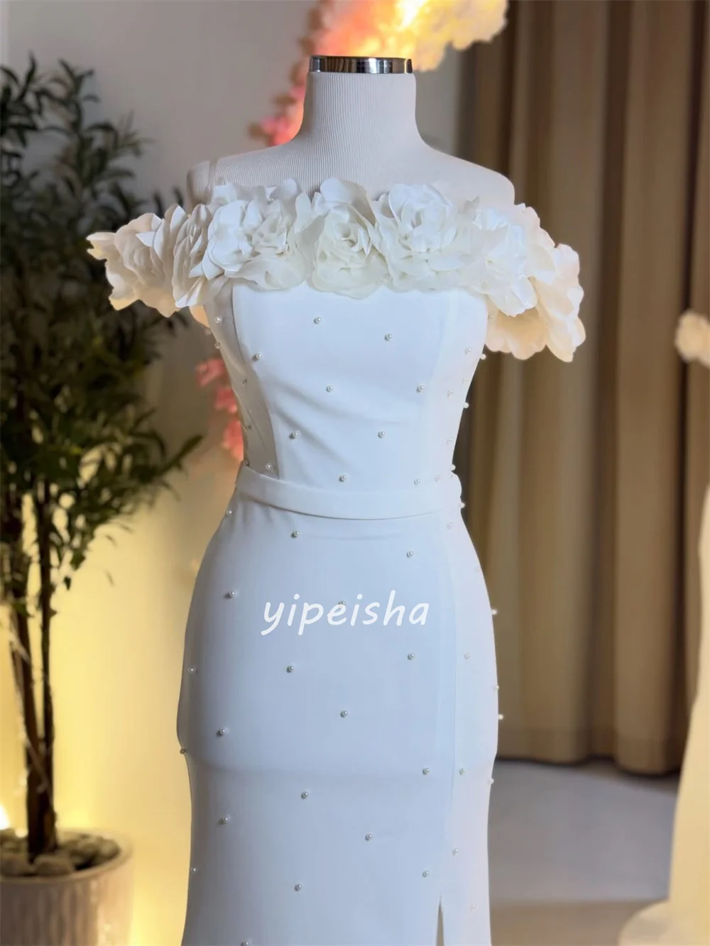 Abiti lunghi con spalle scoperte a sirena con perle di fiori fatti a mano in jersey classico abbinato su misura Abiti da cerimonia su misura