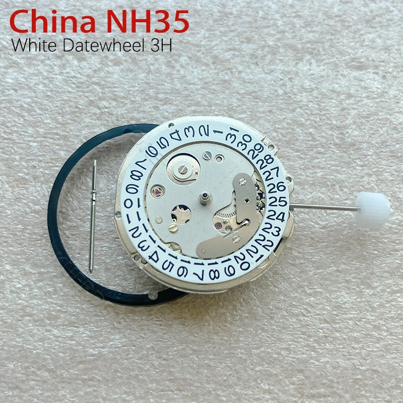 Image of In China hergestelltes NH35-Uhrwerk, Ersatz für japanische NH35-Uhrwerke, Datum bei 3:00, hochpräzises automatisches mechanisches Uhrwerk NH35A