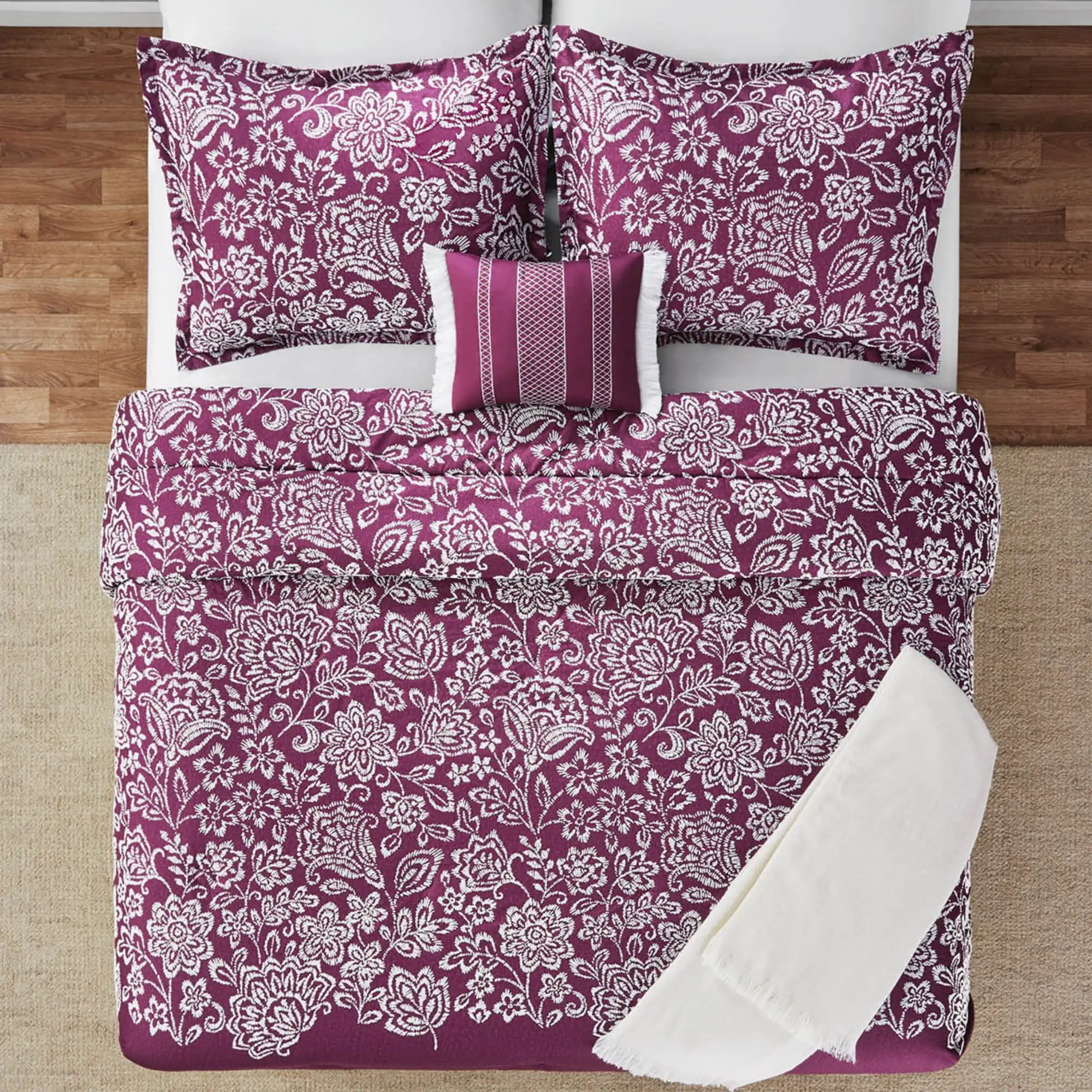 Set Sprei Bordir Flocking Ungu - Decorative Throw Pillow ulasan dan harga