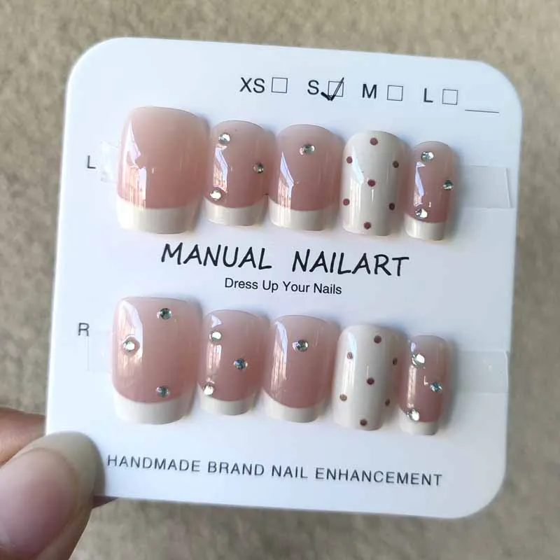 10 Stück Polka Dot mit Diamanten, handgefertigt, Wareable Press on Nails, vollständige Abdeckung, Katzenaugen-Design, falsche Nägel, Maniküre, Nagelspitzen, Kunst