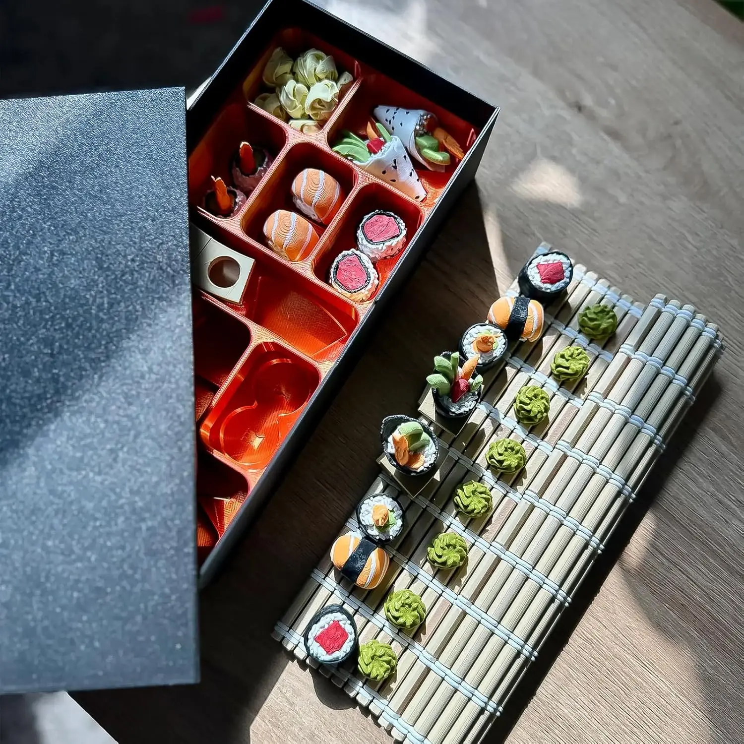 Set di scacchi per sushi - Gioco da tavolo a tema sushi stampato in 3D con tavola pieghevole