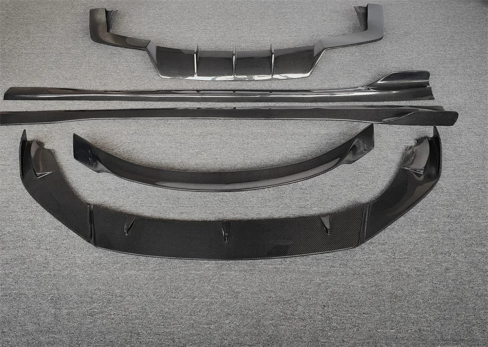 

Комплект кузова из углеродного волокна, передняя губа, задний спойлер, боковые юбки, одноэтажные, подходят для Maserati Ghibli 2014-2018