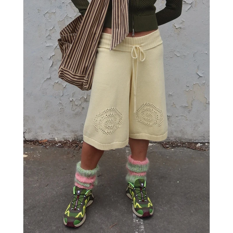 Women's Knit Capri Pants Hollowed Spiral Pattern Ribbed Drawstring Low Waist Wide Leg Cropped Pants Casual Going Out Long Shorts