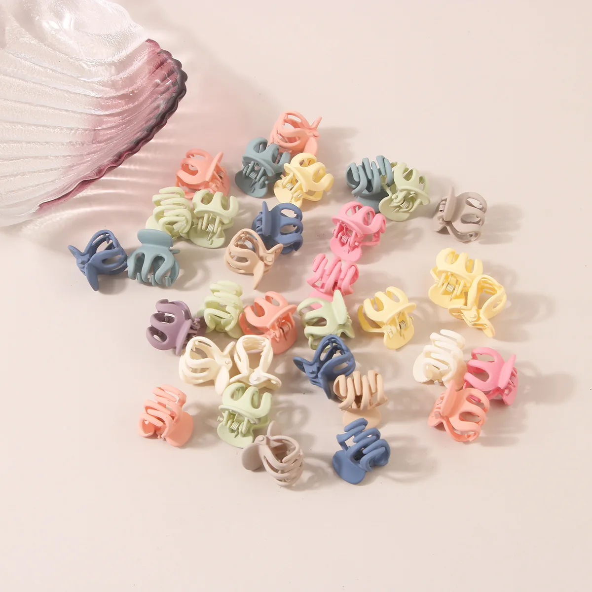 Mini Hair Claw Clips for Girls and Women, 20Pcs Small Hair Clips Pins Clamps Non Slip Tiny Plastic Jaw Clips