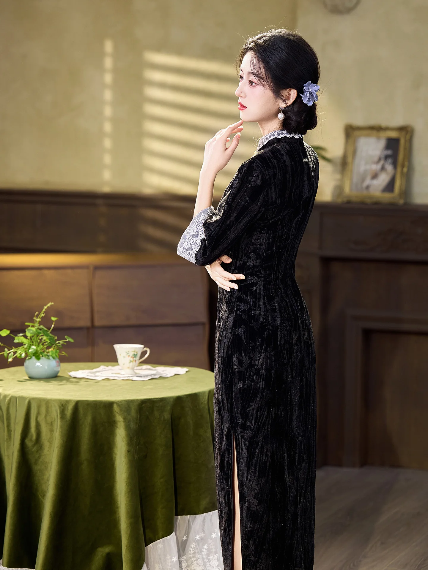 Black Women Chinese Tradition Style Three-quarter Sleeve Velour Cheongsam Female Lace Mandarin Collar Velvet Qipao Dress