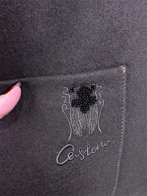 

Sli Men's Camere Coat Autumn Winter Mid-Length Woolen Jaet Simple Embroidery Faionable Urban Sle Q76