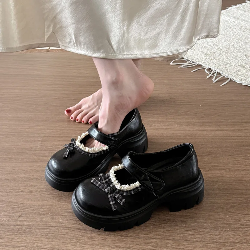 2026 Retro Women's Shoes:Low-Heeled Round-Toe Summer British Style Versatile Bow Mary Jane Leatherette Jumpsuit New Design，35-40