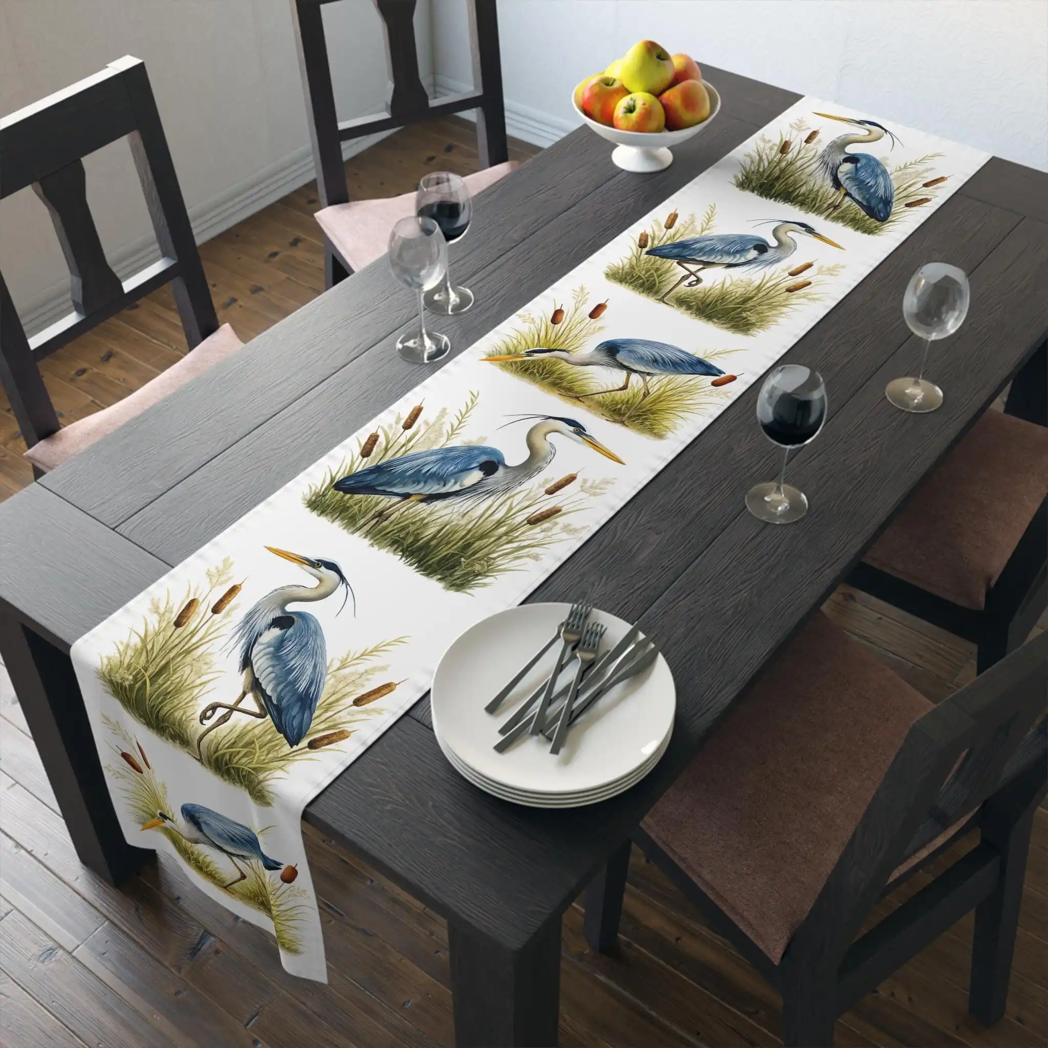 Heron Table Runner, Natural Wetland Bird Print Decorative Tablecloth for Dining Table Party, Home Decoration