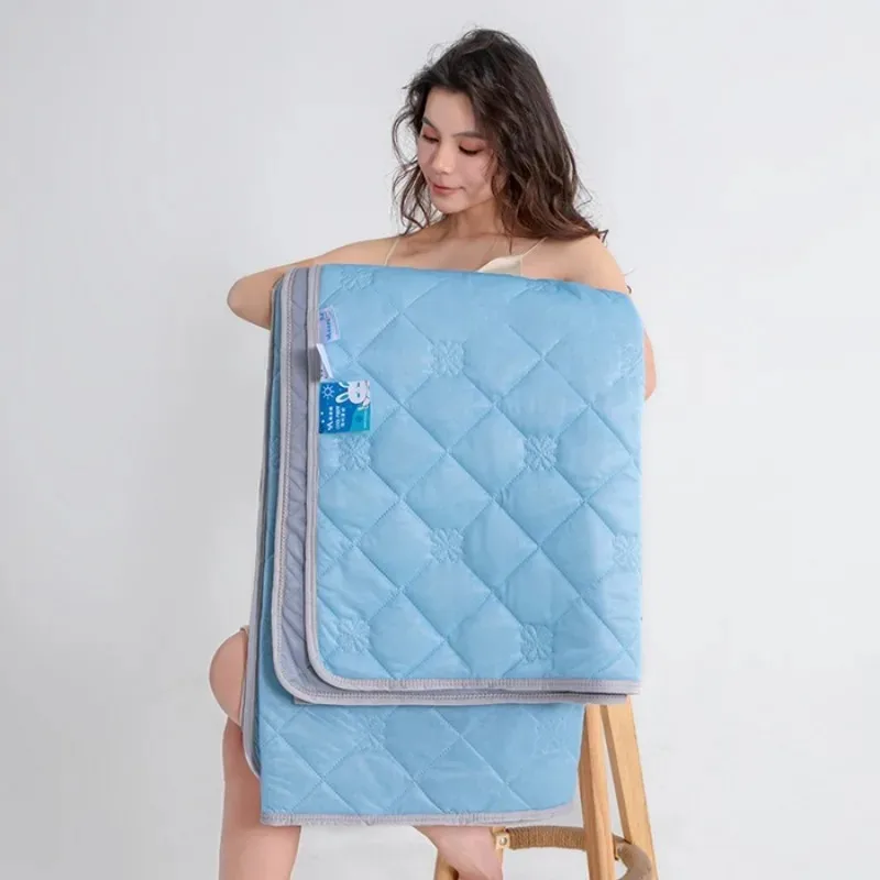 Cool Silk Ice Cream Summer Quilt 200x230cm Solid Color Printing Air Conditioner Quilt Machine Washable Lightweight