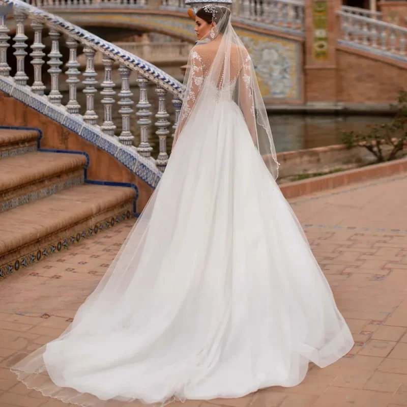 Customized Sweetheart Long Sleeve Bridal Ball Dress Wedding Bead Decoration Lace Applique A-line Bridal Dress Tank Top