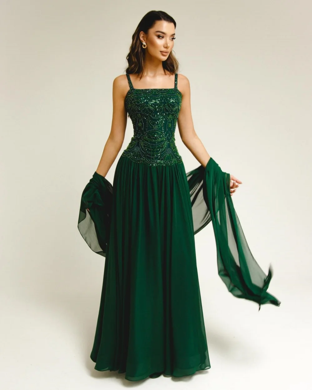 Maßgeschneiderter moderner Stil, eleganter Chiffon, Strass, Perlenstickerei, gerader Spaghettiträger, lange Kleider, Abendkleider, passendes Retro