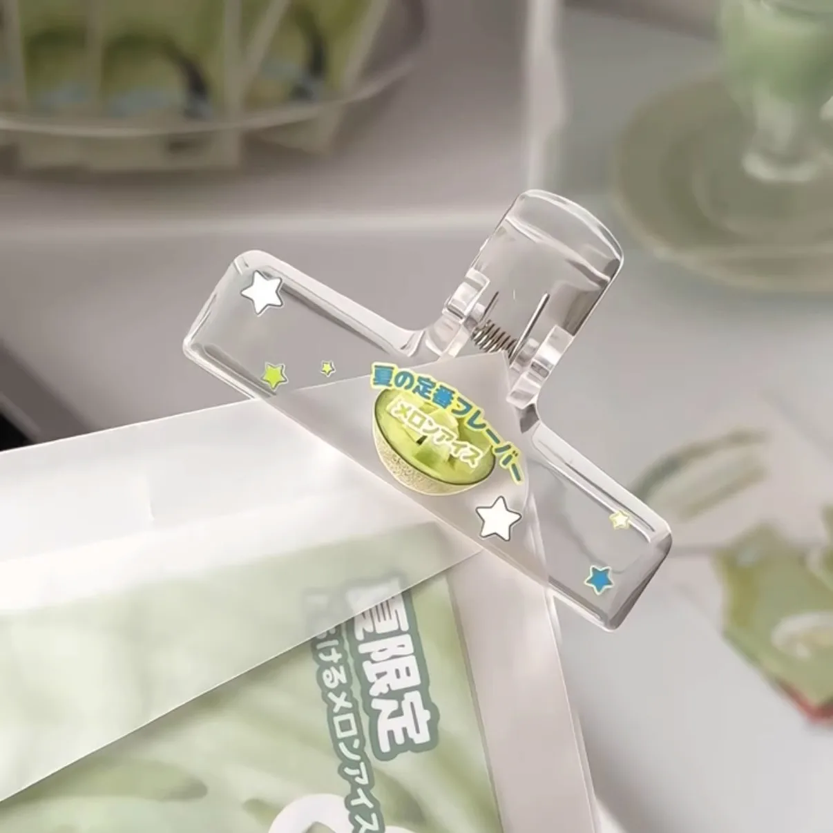 

1 transparent acrylic file clip, a simple file clip, suitable for organizing documents and receipts, office and school supplies