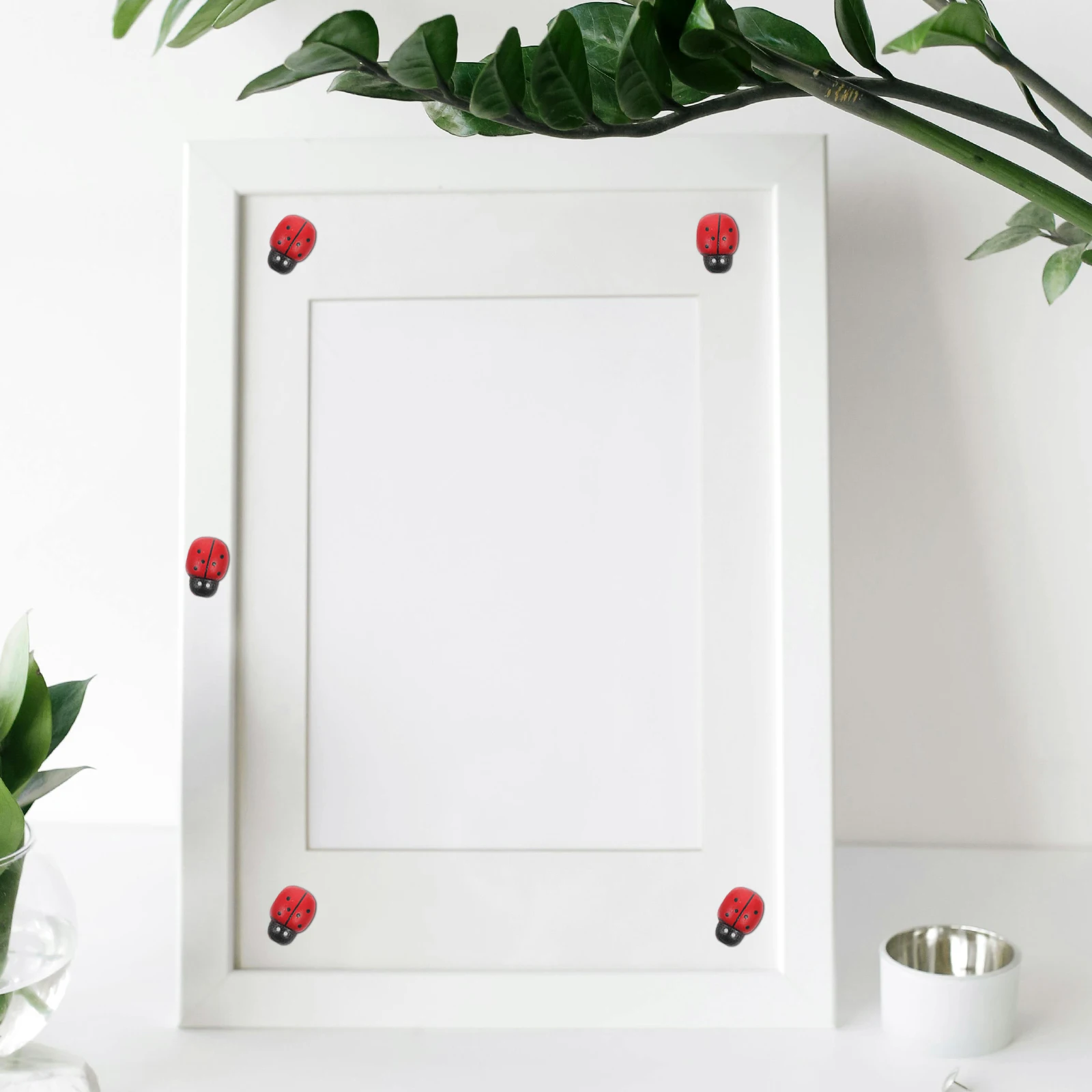 

100 Pcs Wooden Ladybug Decoration Ornament Decorative Ladybugs Ornaments Stickers Fancy Centerpieces Crafts Miniature Party