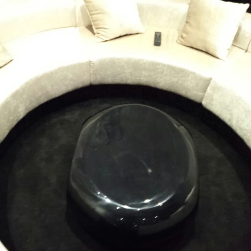 *Oval FRP Coffee Table Pebble-like Design Glossy Featuring a Hollow Structure for Modern Living Rooms and Fashionable Spaces