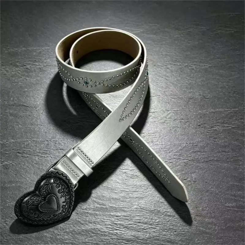 Wide Fashion Belt with Heart-Shaped Pin Closure, Scrolling Metalwork, Sparkling Accents, and a PU Strap for Jeans Y08E
