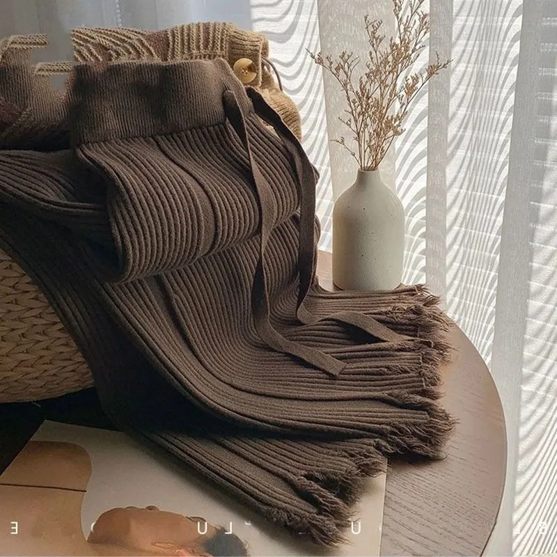 ハイウエストのややフレアしたタッセルファー付きニットワイドレッグパンツ、秋のピットストリップドレープフロアーモービングフレアパンツ（女性用）