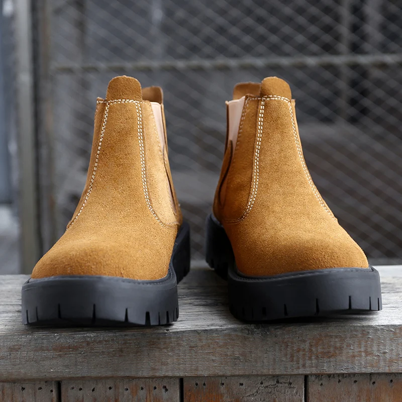 

Autumn Winter Thick Soled Chelsea Oversized Men Boots Simple Fashionable Anti Slip Breathable Frosted Youth Boots