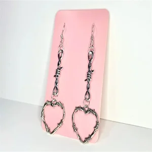Efeito De Arame Farpado Brincos Em Forma De Coração, Gancho De Metal Banhado A Prata, Oscila, Gótica, Punk, Emo, Retro Alternativo, Jóias Únicas 8 principais vendas emo peruca - №5