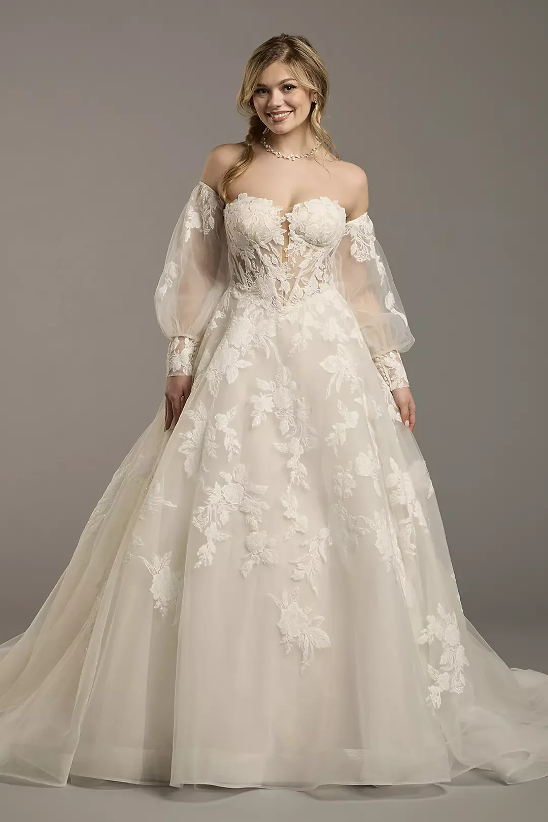 

Customized 2025 Women's Large Skirt Wedding Dress With Off Shoulder Strapless White Lace Lantern Sleeves Heart-Shaped Collar