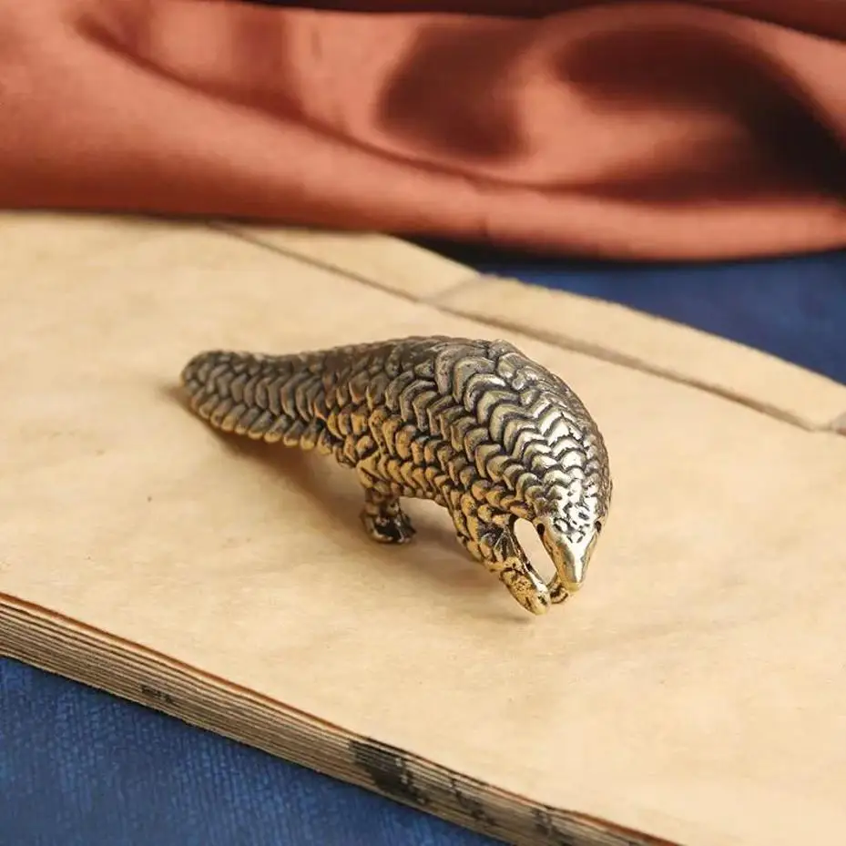 2026 Retro Small Pangolin Copper Statue Animal Home Micro Decoration Desktop Craft Statue Gift Accessory Creative Gift Ornament
